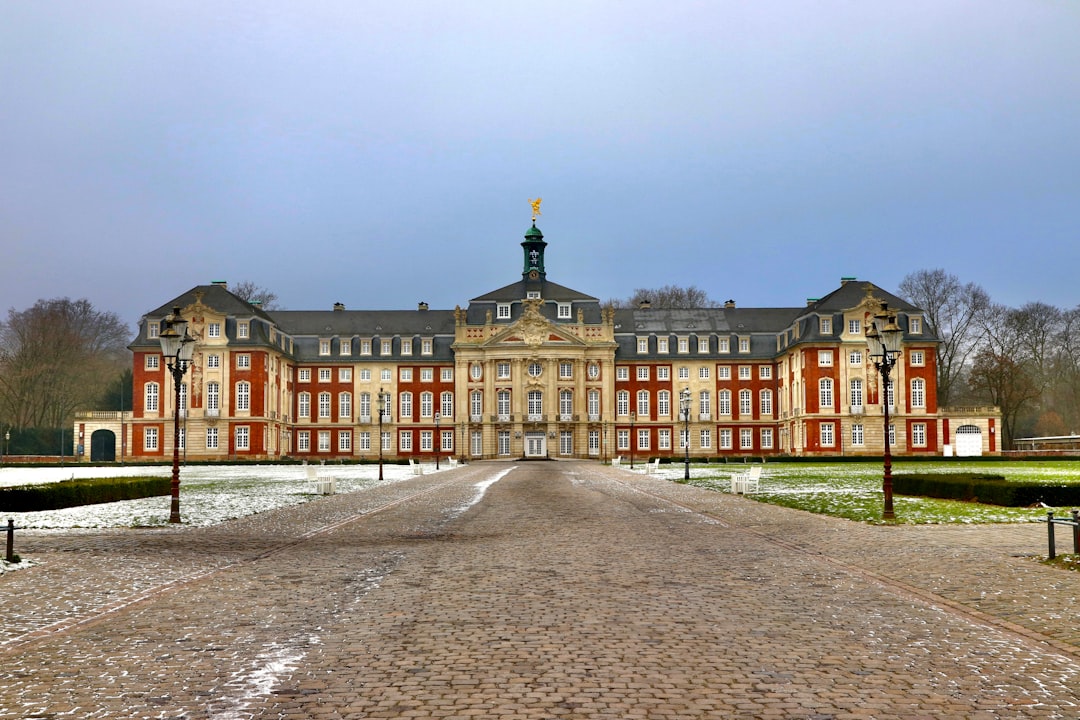 about-03 Schloss Münster